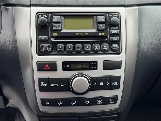 Toyota Avensis Verso 2.0 VVT-i Linea Terra