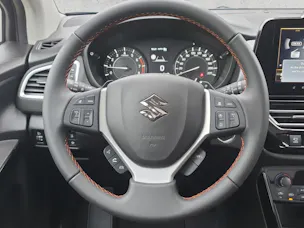 Suzuki S-Cross 1.4 T Black Edition Top Hybrid 4x4