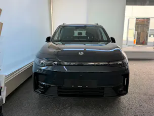 Leapmotor C10 EV AWD