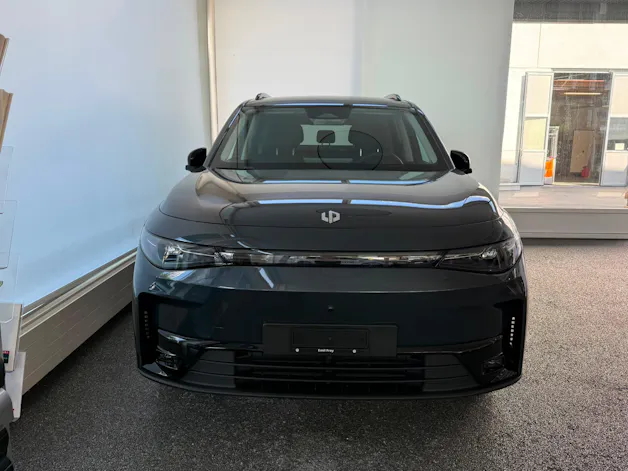 Leapmotor C10 EV AWD