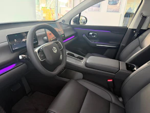 https://vehicle.imgix.net/4303234/321623e3-eaea-4d41-a830-2f2cca005387.jpg