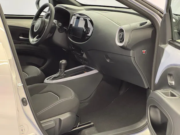 Toyota Aygo X 1.5 VVT-i HSD Trend