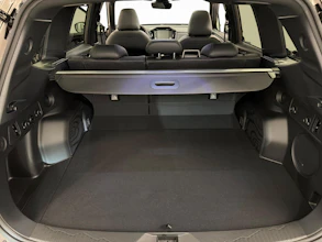https://vehicle.imgix.net/4303297/d632f9f1-81c2-4fc9-9f9a-6e914920846e.jpg