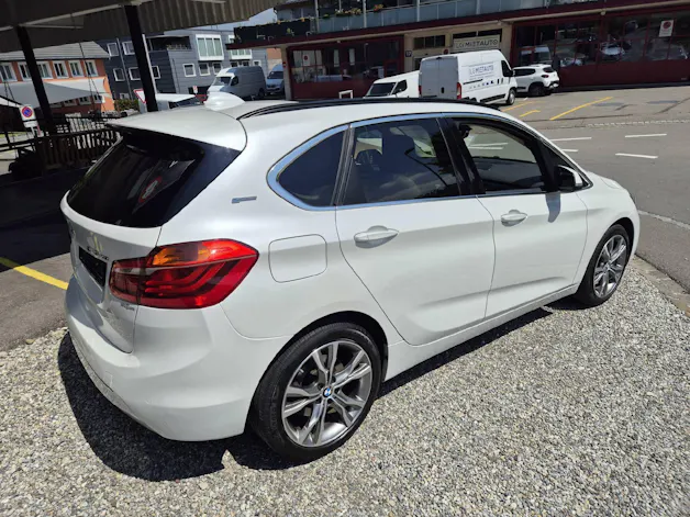 BMW 225xe Active Tourer Luxury Line