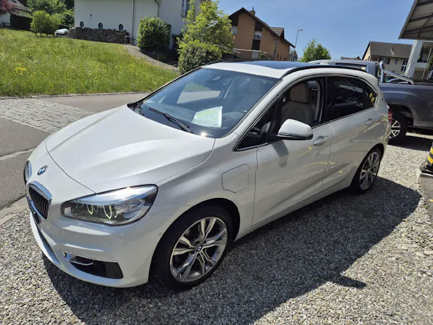 BMW 225xe Active Tourer Luxury Line