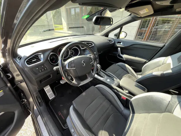 DS Automobiles 4 1.6 BlueHDi Performance Line