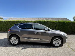 DS Automobiles 4 1.6 BlueHDi Performance Line