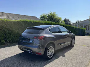DS Automobiles 4 1.6 BlueHDi Performance Line