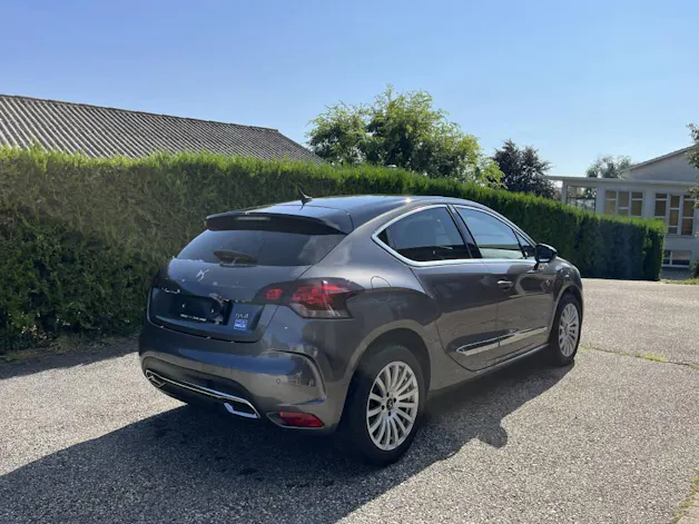 DS Automobiles 4 1.6 BlueHDi Performance Line