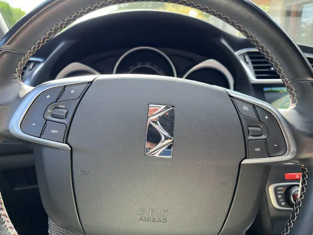 DS Automobiles 4 1.6 BlueHDi Performance Line