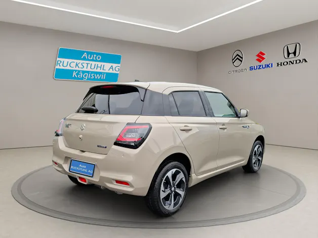 Suzuki Swift 1.2 Sakura Top Hybrid 4x4