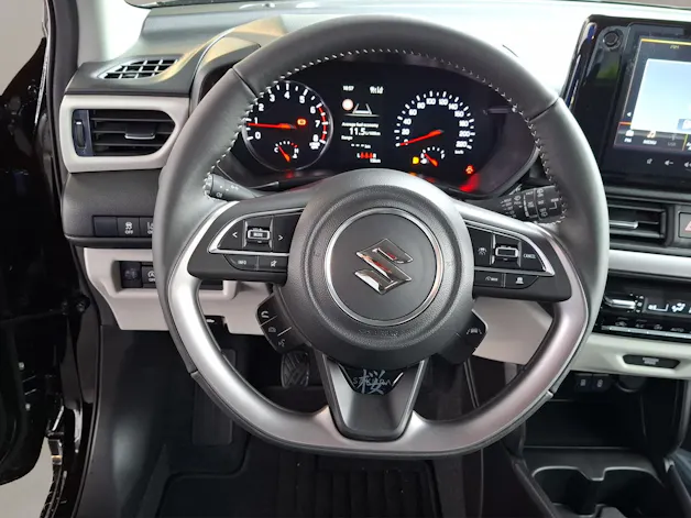 Suzuki Swift 1.2 Sakura Top Hybrid 4x4