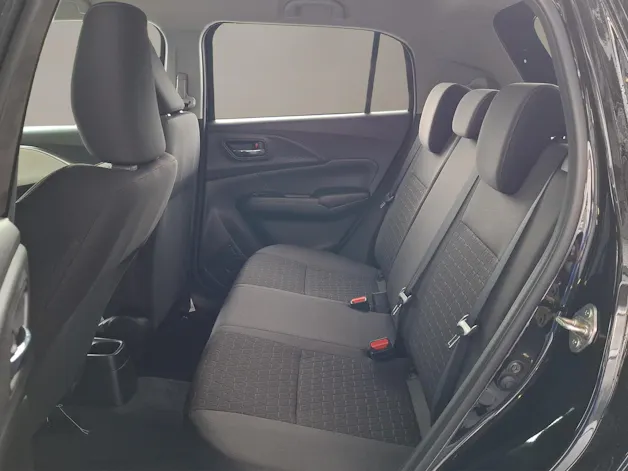 Suzuki Swift 1.2 Sakura Top Hybrid 4x4