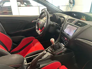 Honda Civic 2.0i-VTEC Type R