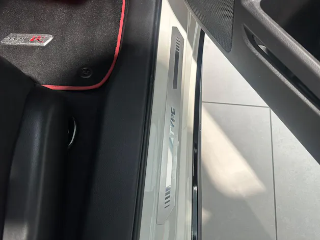 Honda Civic 2.0i-VTEC Type R