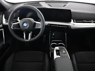 BMW X1 30e xDrive paddles