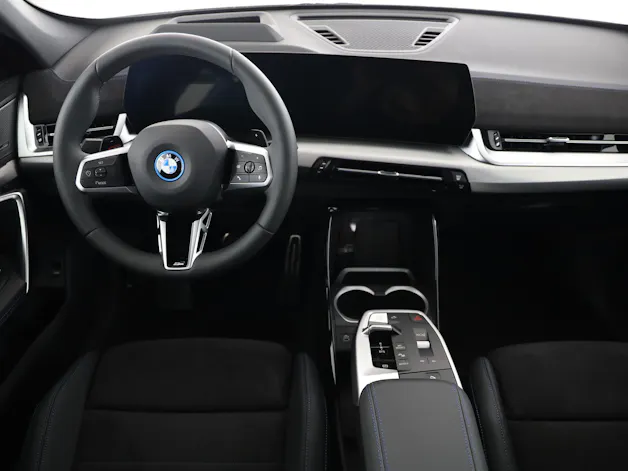 BMW X1 30e xDrive paddles