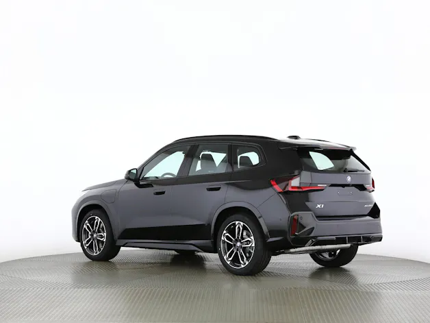 BMW X1 30e xDrive paddles