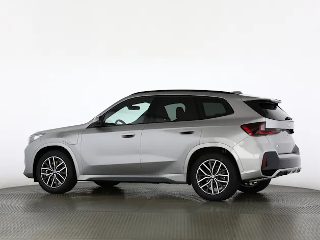 BMW X1 30e xDrive paddles