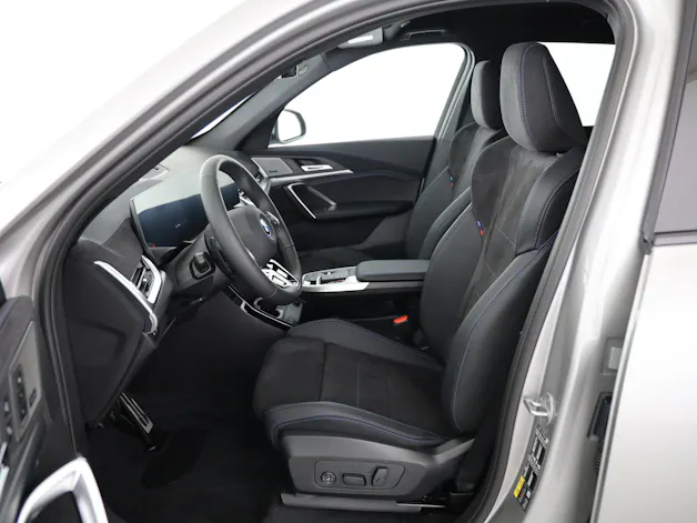 BMW X1 30e xDrive paddles