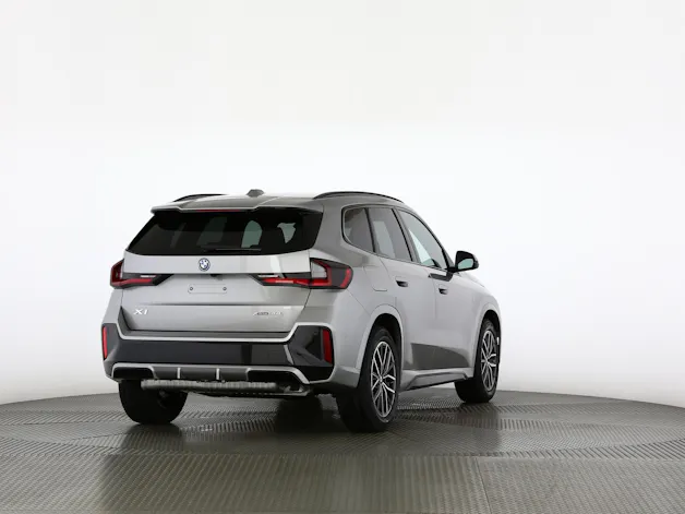 BMW X1 30e xDrive paddles