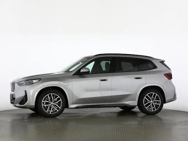 BMW X1 30e xDrive paddles