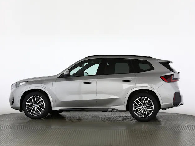 BMW X1 30e xDrive paddles