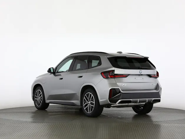 BMW X1 30e xDrive paddles