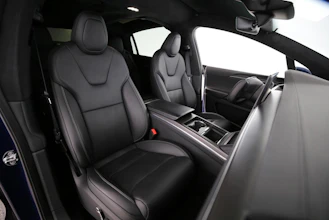 https://vehicle.imgix.net/4303513/0f944a28-dada-4aed-8219-f1bf472eb798.jpg