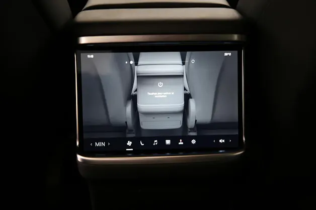 Tesla Model X Plaid