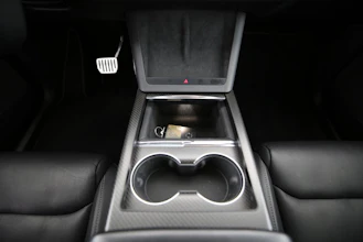 https://vehicle.imgix.net/4303513/c5c95932-4ccc-47a2-b65b-60b10e45da3d.jpg