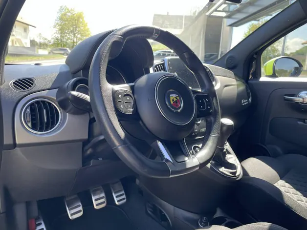 Fiat 595 Abarth 1.4 T-Jet 165 Pista