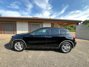 Mercedes-Benz GLA 250 AMG Line 4m