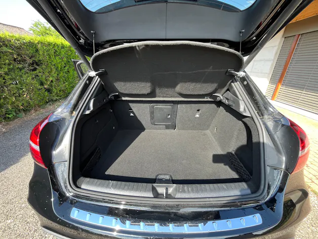 MERCEDES-BENZ GLA 250 AMG Line 4m