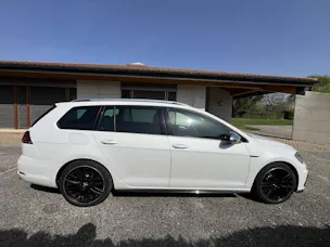 VW Golf VII Variant 2.0 TSI R 310 DSG 4motion