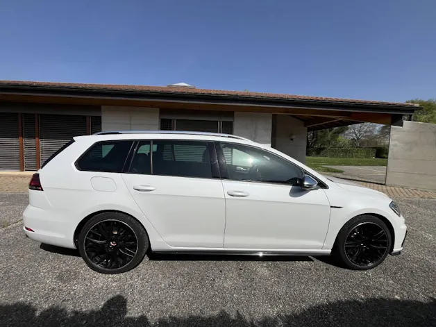 VW Golf VII Variant 2.0 TSI R 310 DSG 4motion