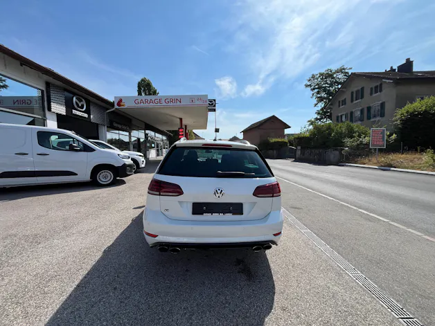 VW Golf VII Variant 2.0 TSI R 310 DSG 4motion