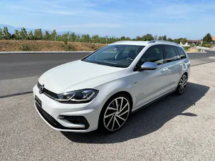 VW Golf VII Variant 2.0 TSI R 310 DSG 4motion
