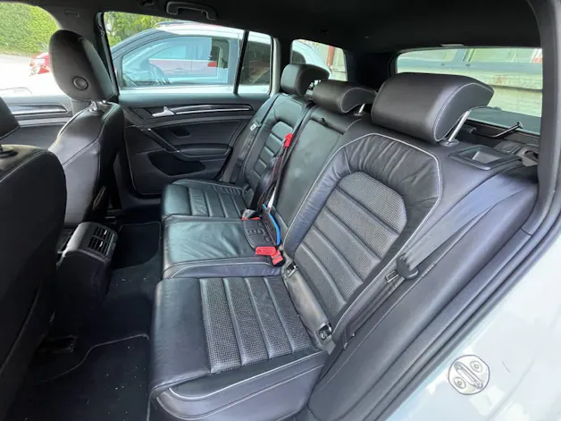 VW Golf VII Variant 2.0 TSI R 310 DSG 4motion
