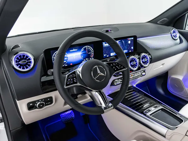 Mercedes-Benz GLA 250 e "EQ Star"