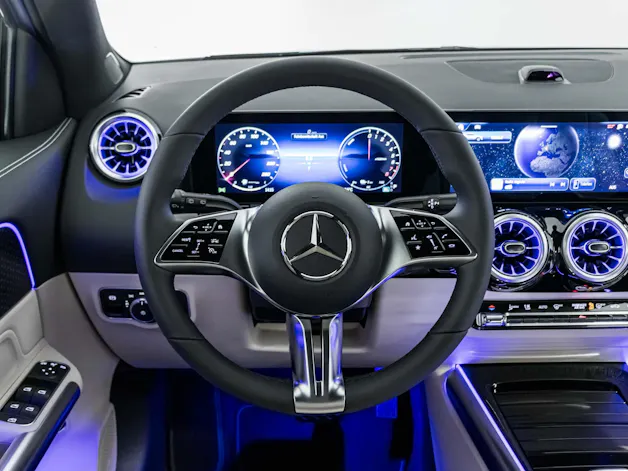Mercedes-Benz GLA 250 e "EQ Star"