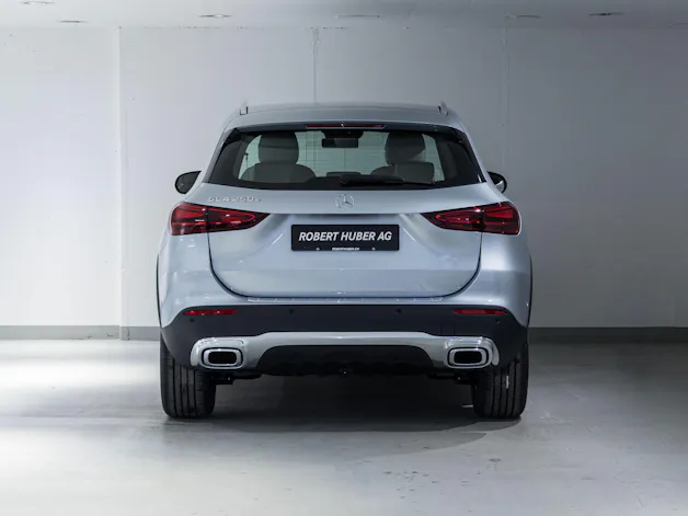 Mercedes-Benz GLA 250 e "EQ Star"