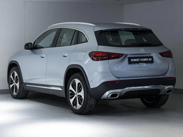 Mercedes-Benz GLA 250 e "EQ Star"