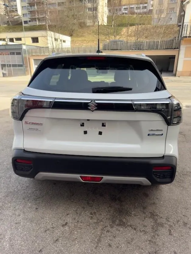 Suzuki S-Cross 1.4 16V Compact Top MHD 4WD Automatic