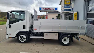 Isuzu M55 40Km/h