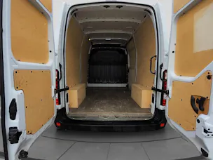 Renault Master T35 2.3 Blue dCi 135 L2H2