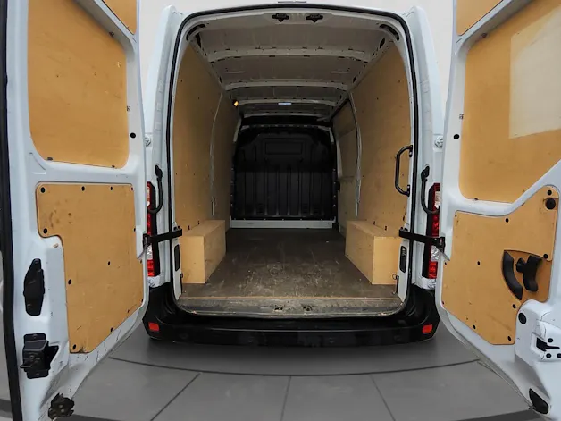 Renault Master T35 2.3 Blue dCi 135 L2H2