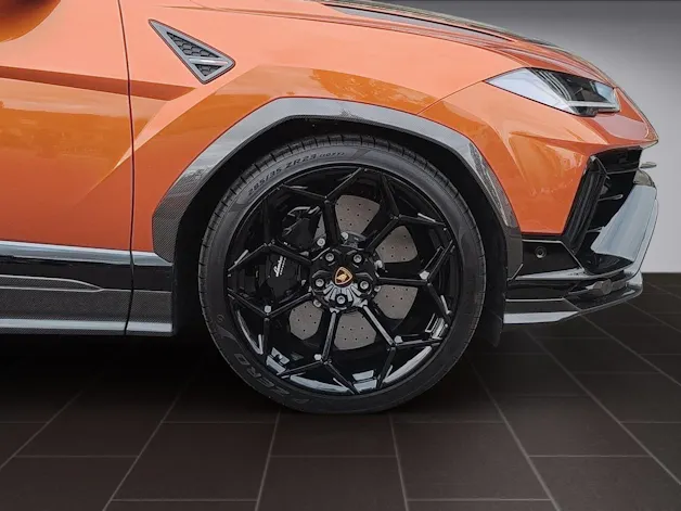 Lamborghini Urus Performante SCV12