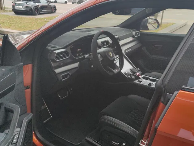 Lamborghini Urus Performante SCV12