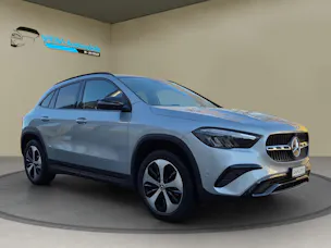 Mercedes-Benz GLA 250 4Matic 8G-DCT Swiss Star